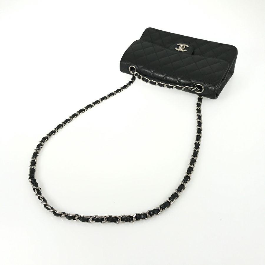 シャネル ショルダーバッグ
