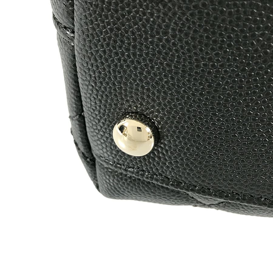 シャネル ハンドバッグ