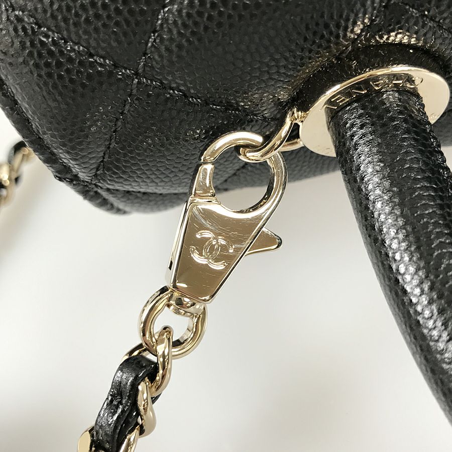 シャネル ハンドバッグ