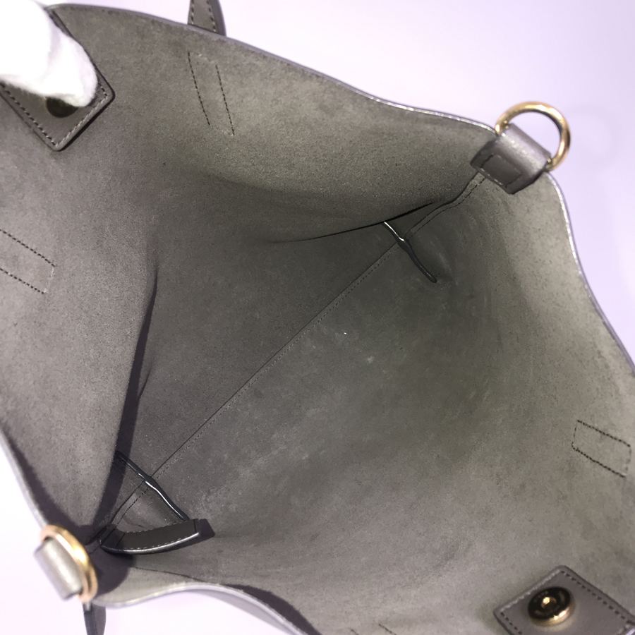 イヴ・サンローラン トートバッグ