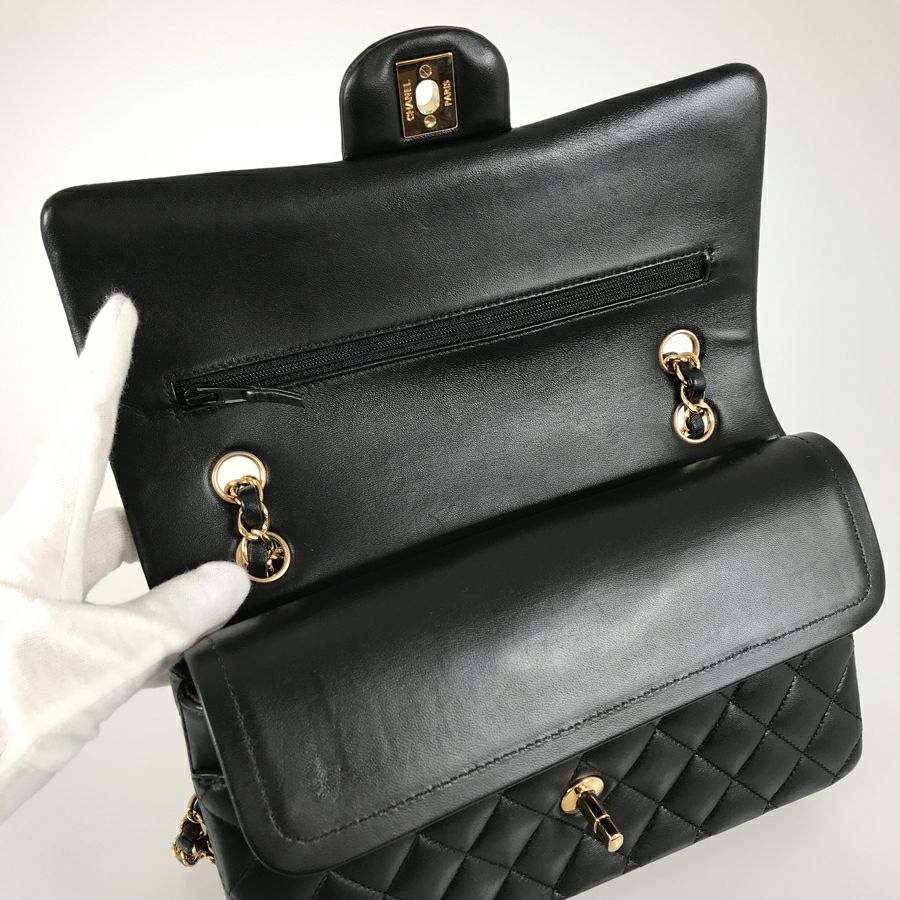 シャネル ショルダーバッグ