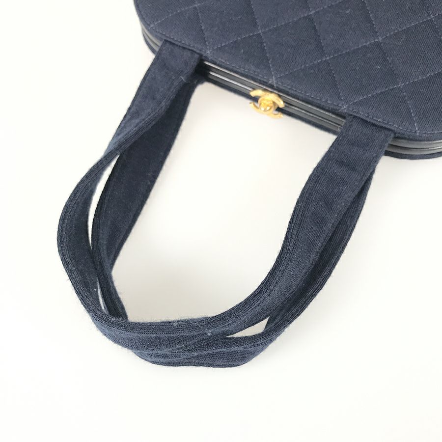 シャネル ハンドバッグ