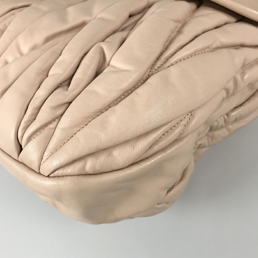 ミュウミュウ ショルダーバッグ