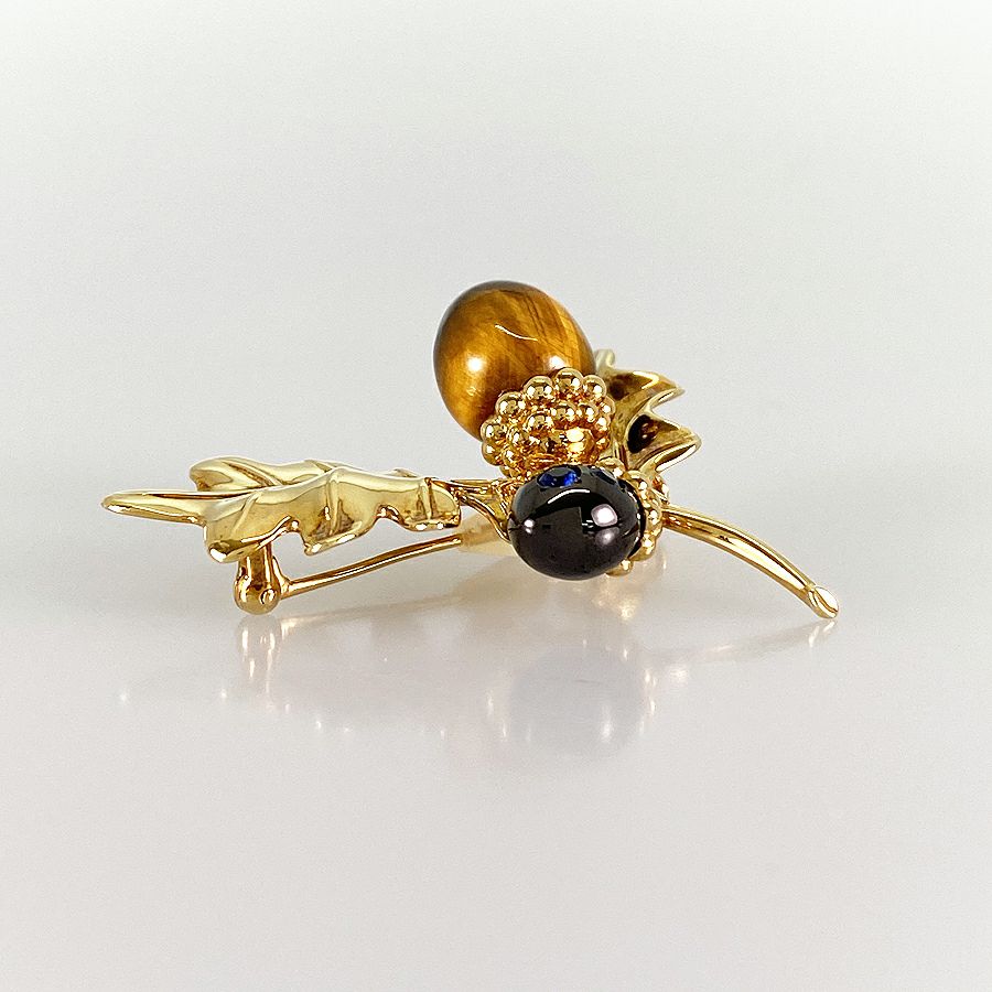 タサキ ブローチ