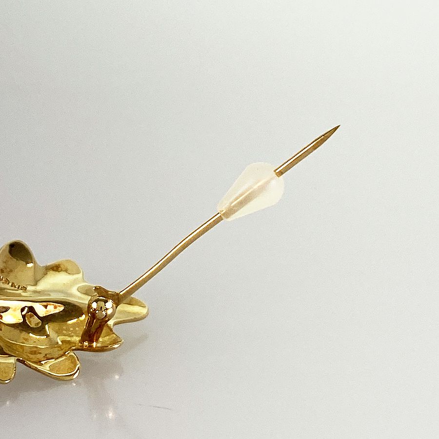 タサキ ブローチ