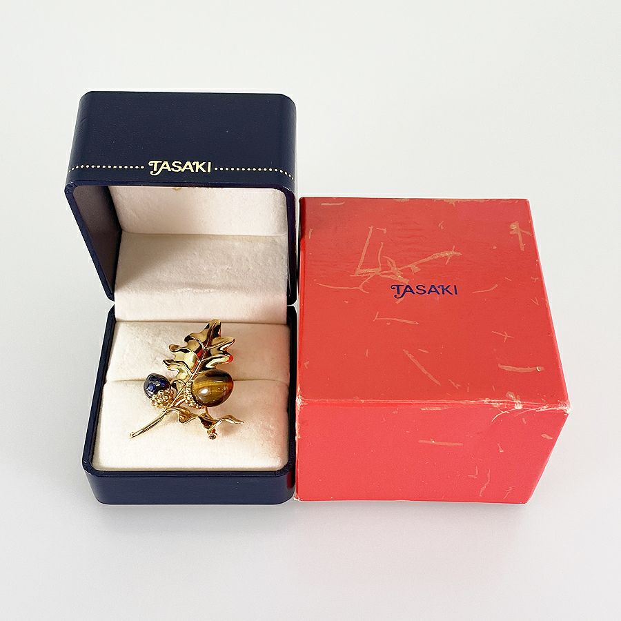 タサキ ブローチ