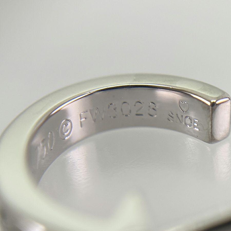 カルティエ ピアス