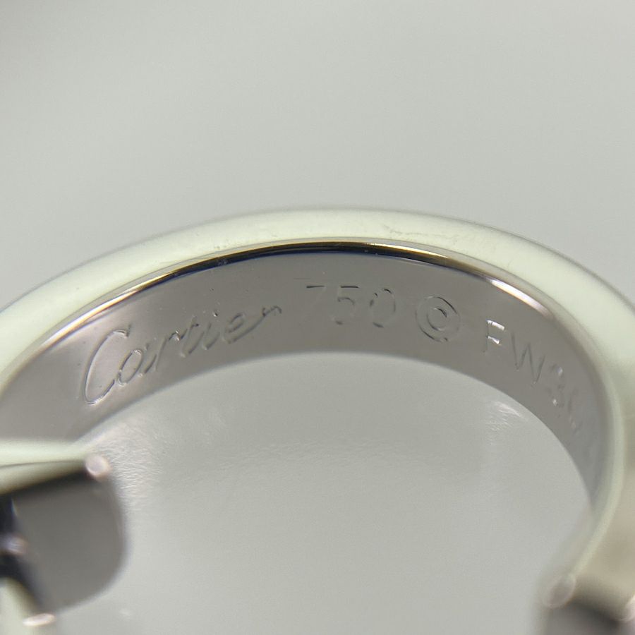 カルティエ ピアス