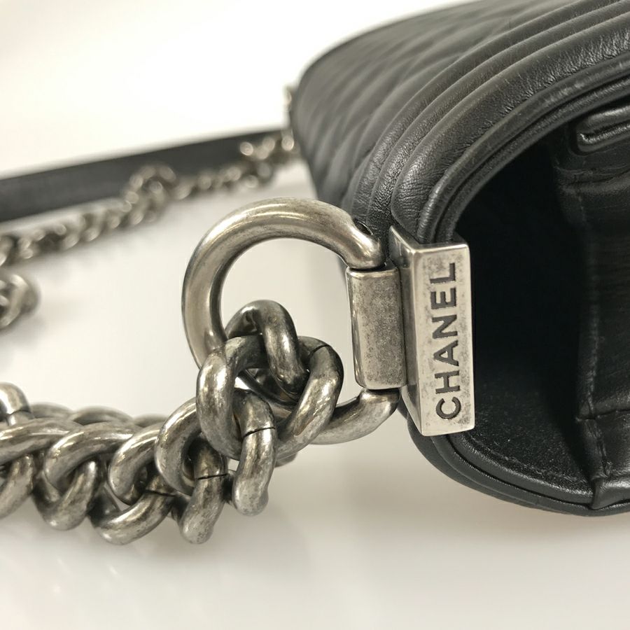 シャネル ショルダーバッグ