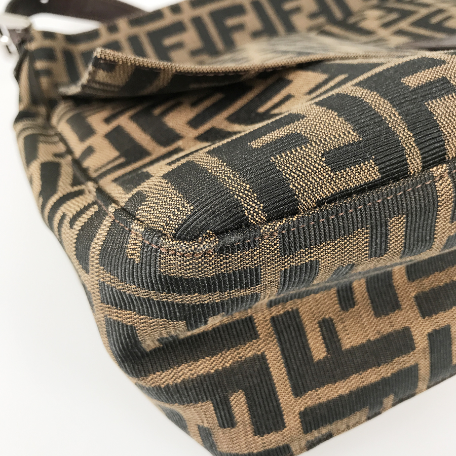 フェンディ ショルダーバッグ