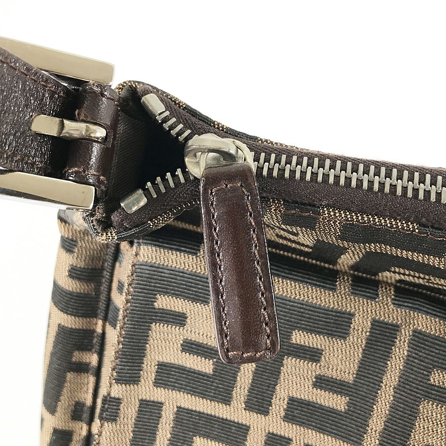 フェンディ ショルダーバッグ