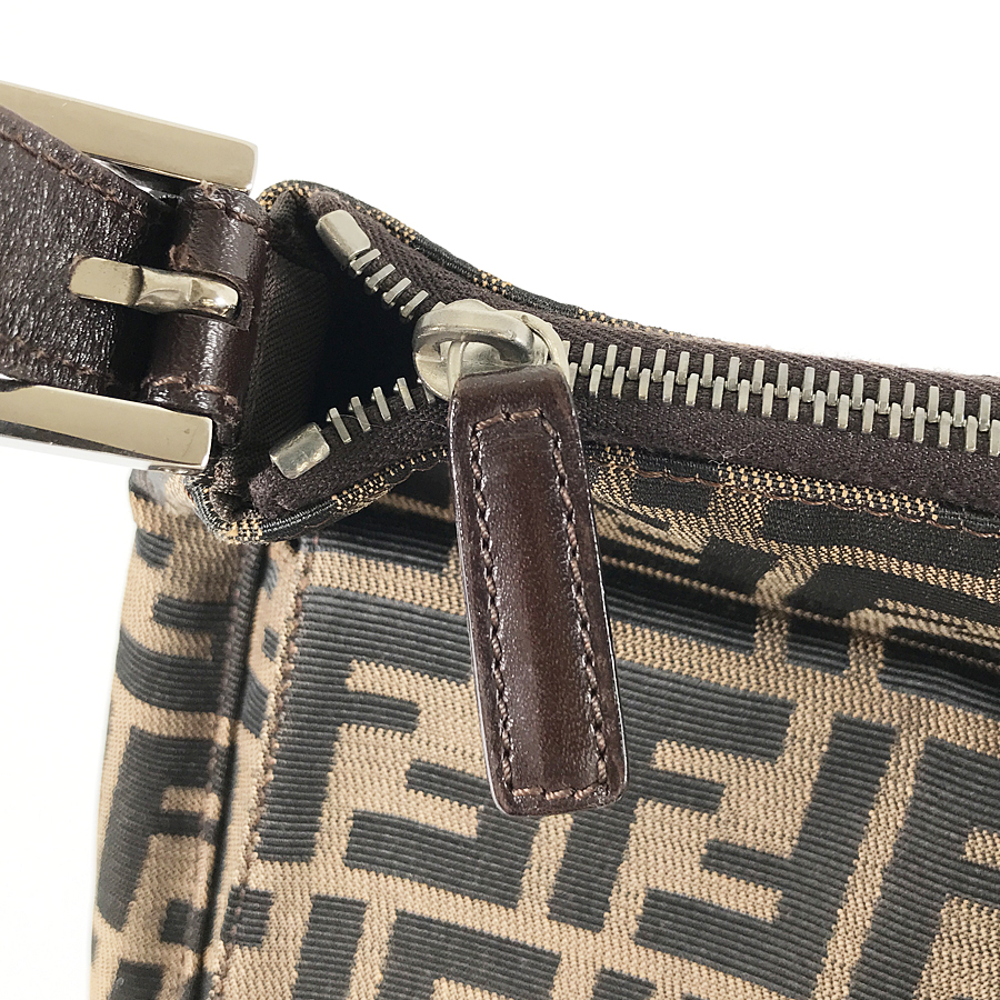 フェンディ ショルダーバッグ