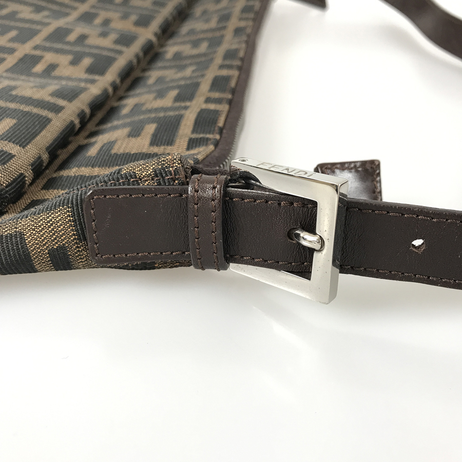 フェンディ ショルダーバッグ