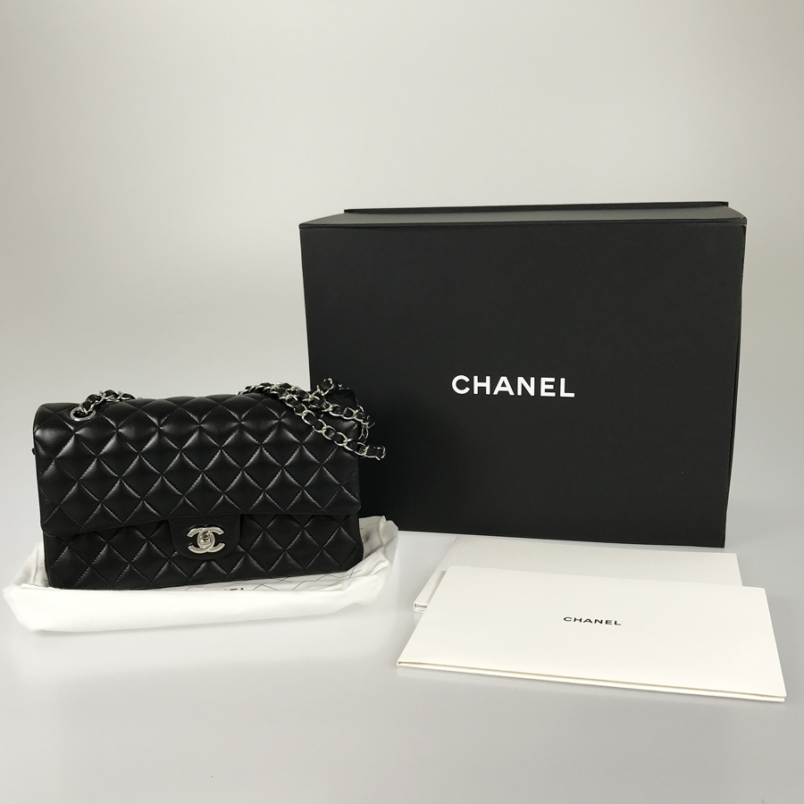 シャネル ショルダーバッグ