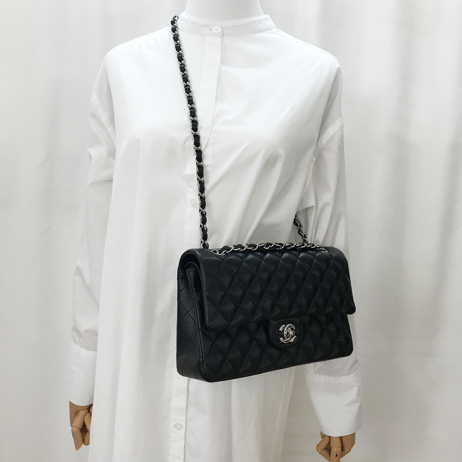 シャネル ショルダーバッグ