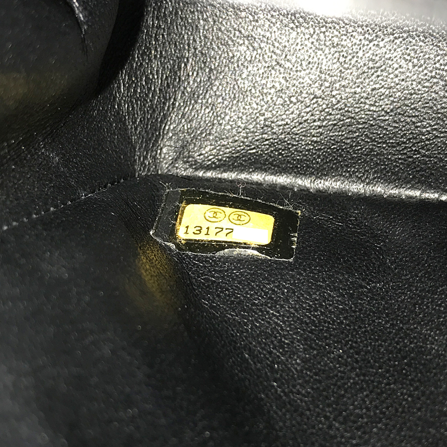 シャネル ショルダーバッグ