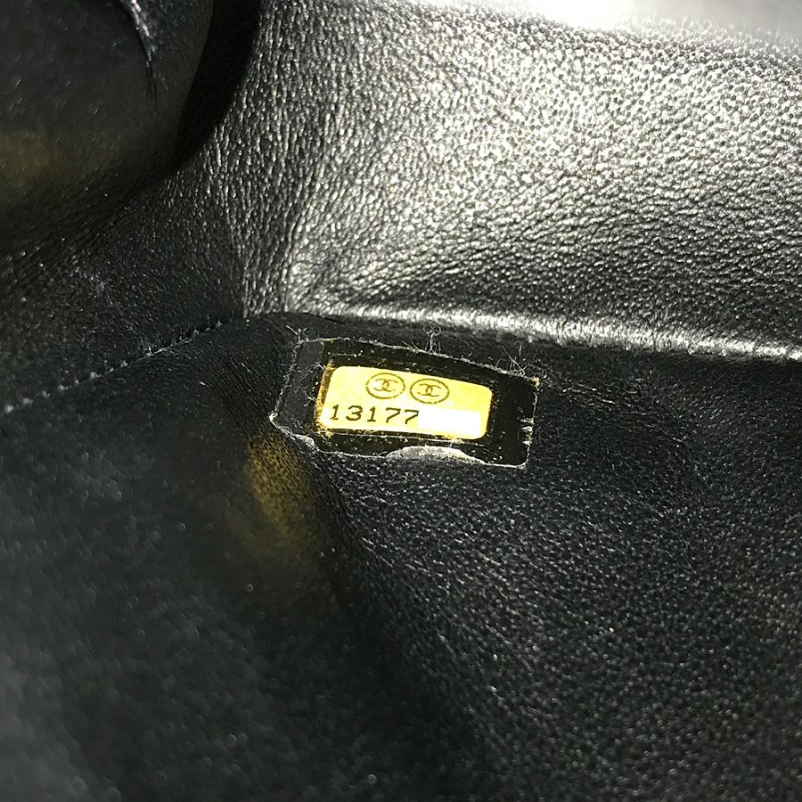 シャネル ショルダーバッグ