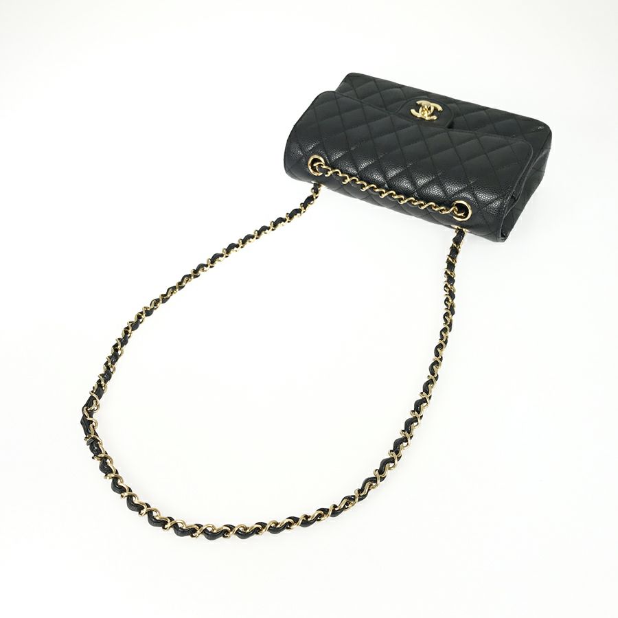 シャネル ショルダーバッグ