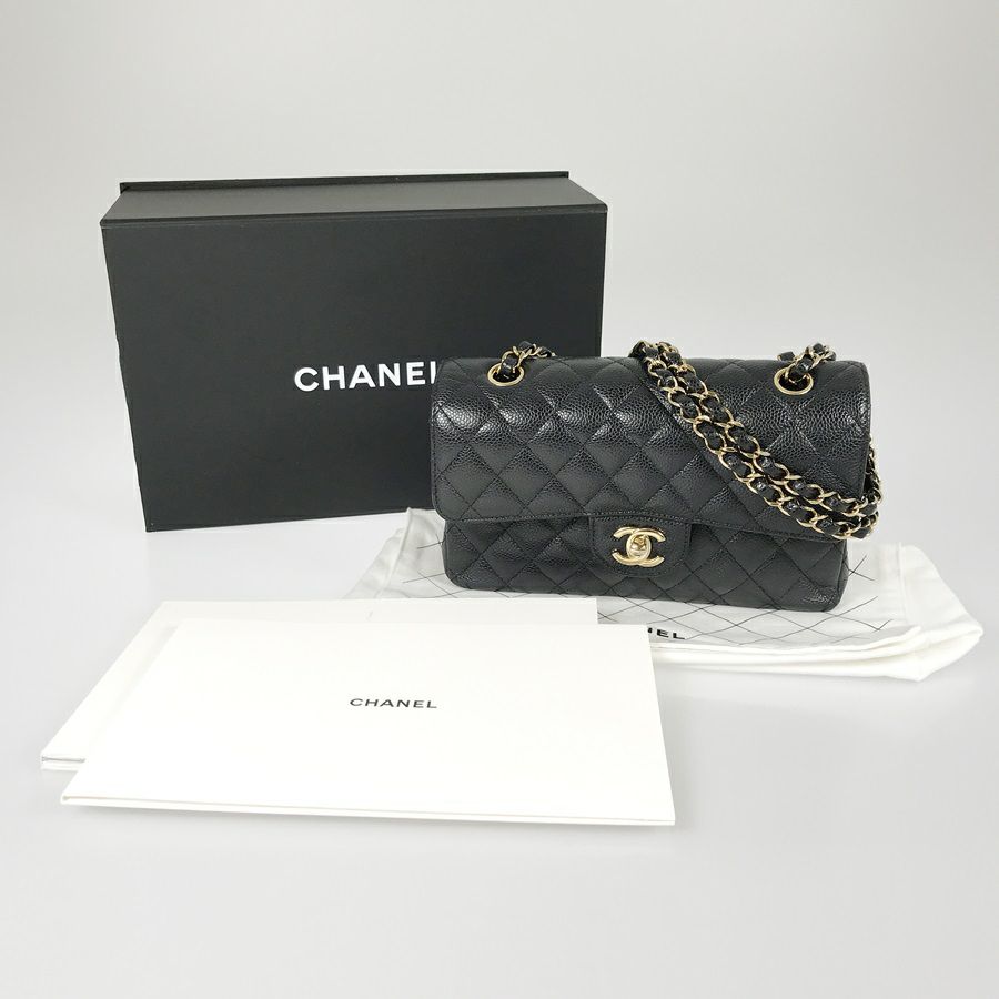 シャネル ショルダーバッグ