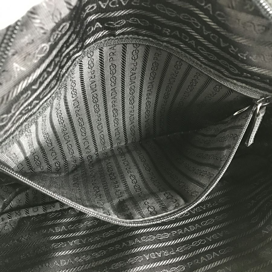 プラダ ボストンバッグ