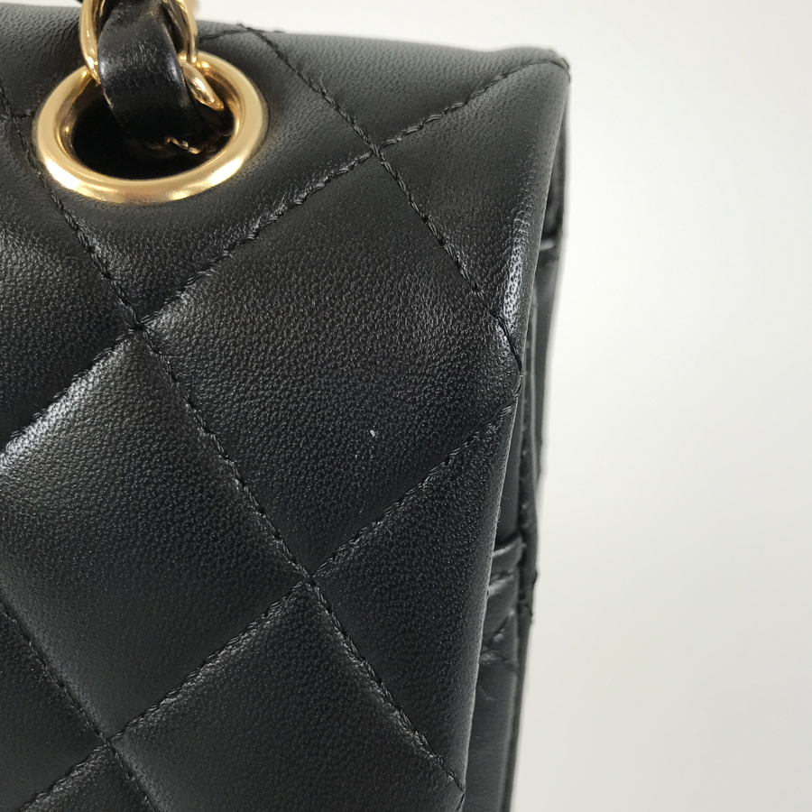 シャネル ショルダーバッグ