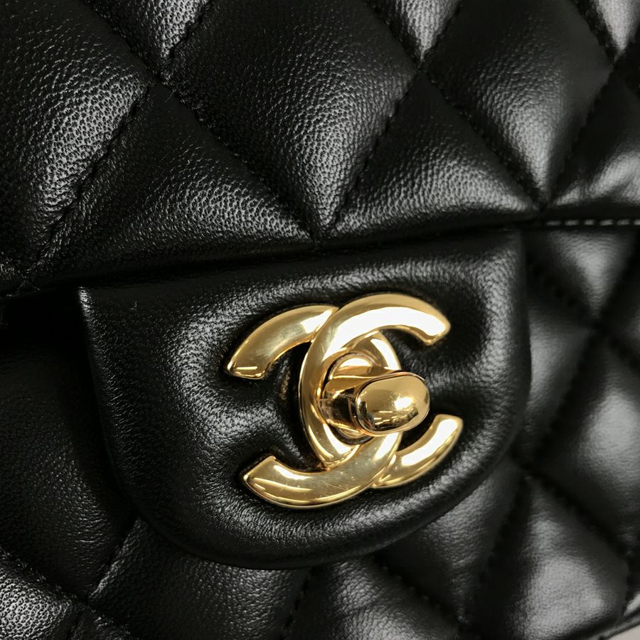 シャネル ショルダーバッグ