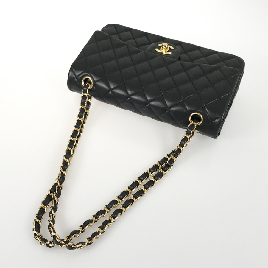 シャネル ショルダーバッグ