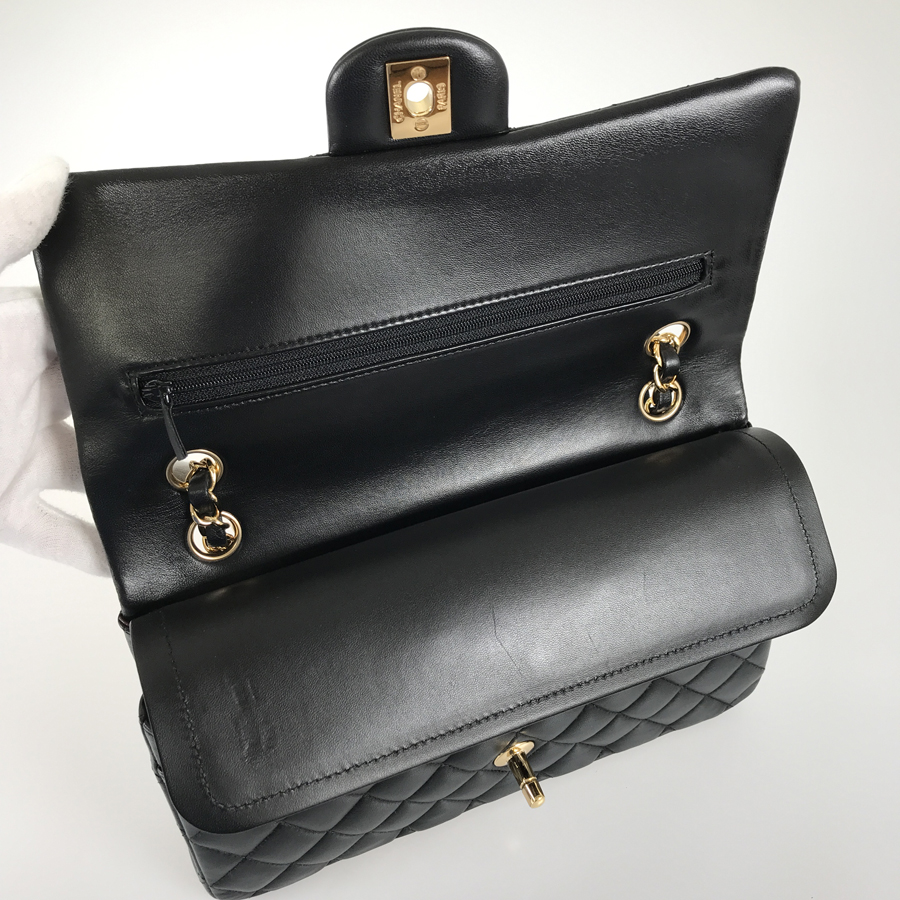 シャネル ショルダーバッグ