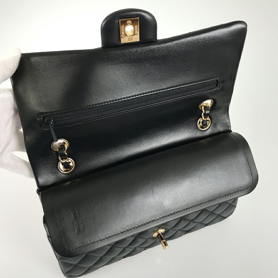 シャネル ショルダーバッグ