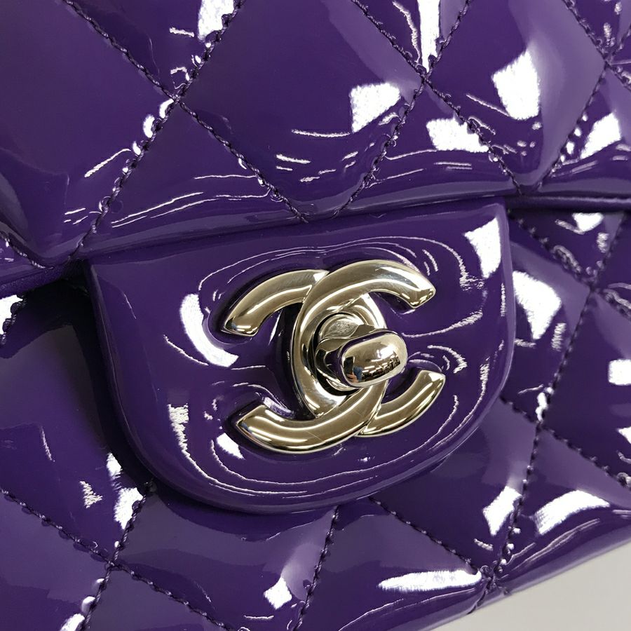 シャネル ショルダーバッグ