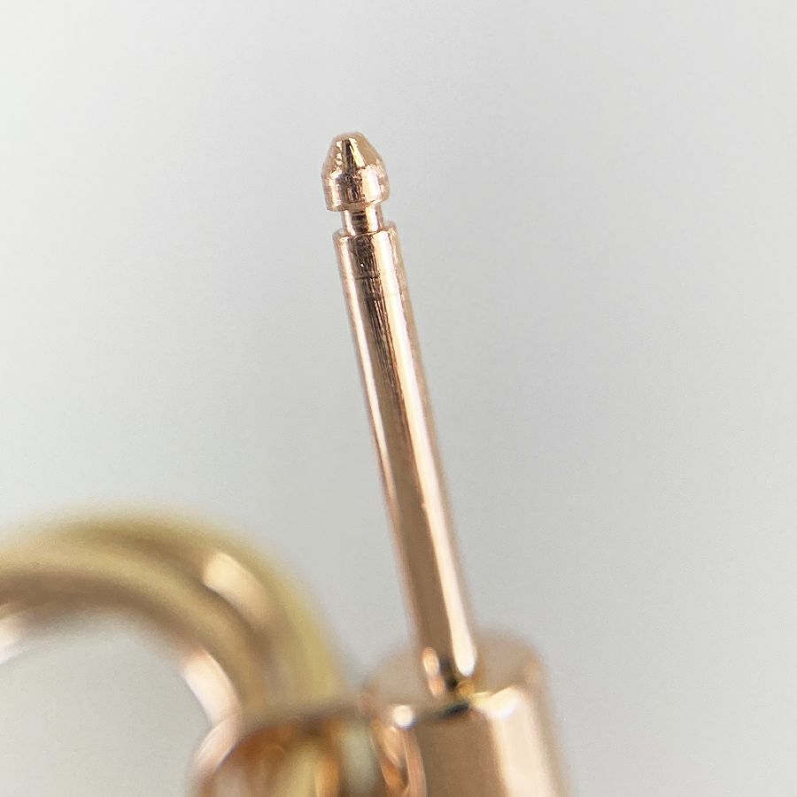 カルティエ ピアス