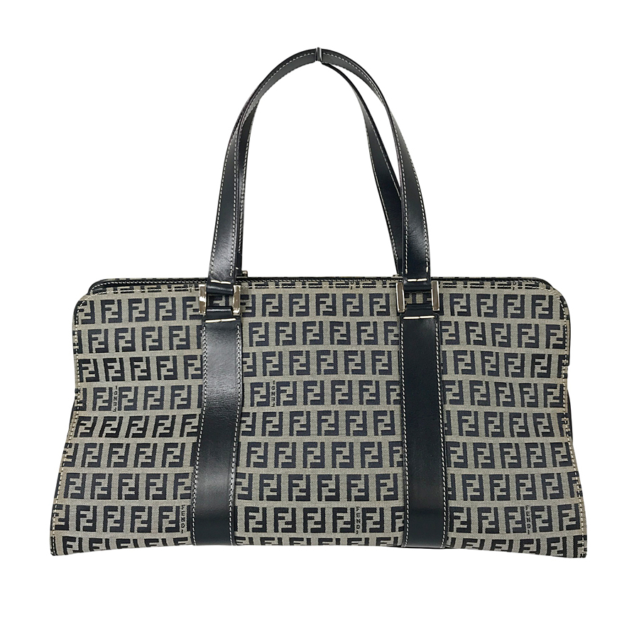 フェンディ ショルダーバッグ