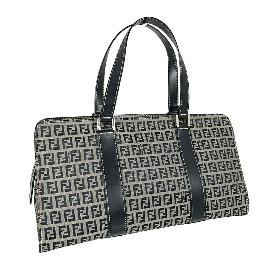 フェンディ ショルダーバッグ