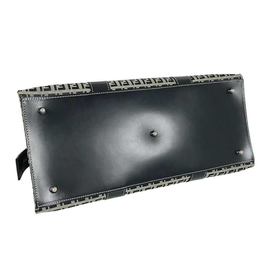 フェンディ ショルダーバッグ