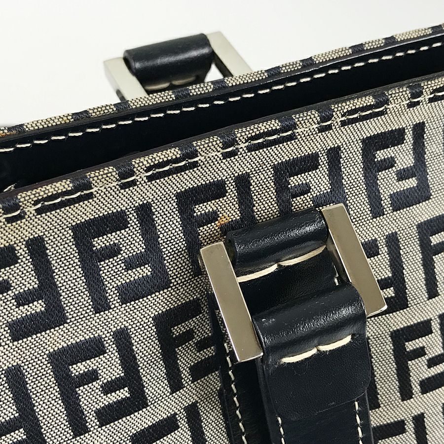 フェンディ ショルダーバッグ