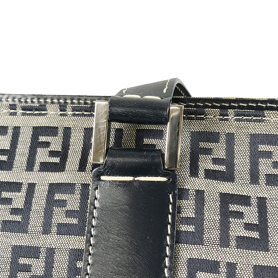 フェンディ ショルダーバッグ