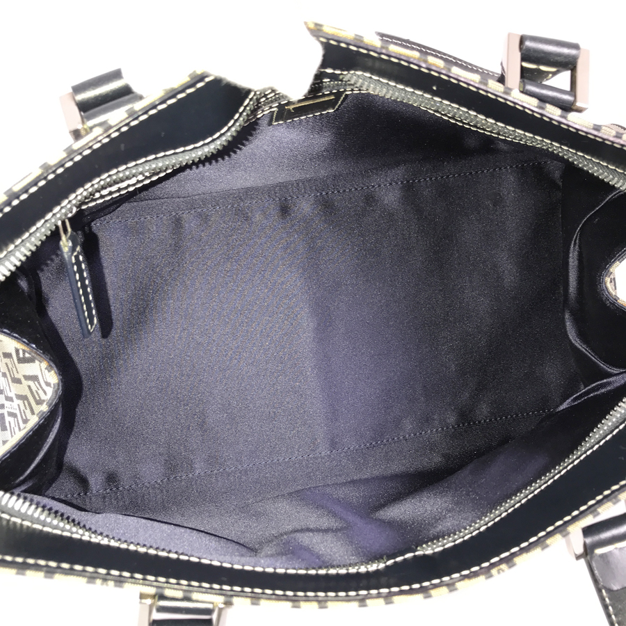 フェンディ ショルダーバッグ