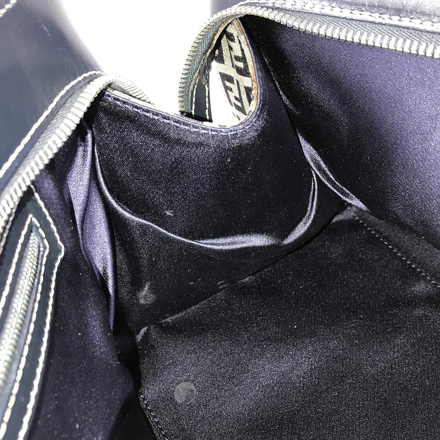 フェンディ ショルダーバッグ