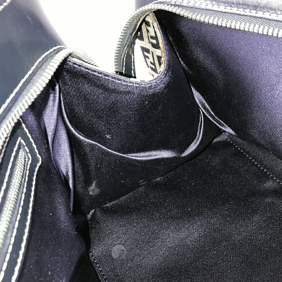 フェンディ ショルダーバッグ