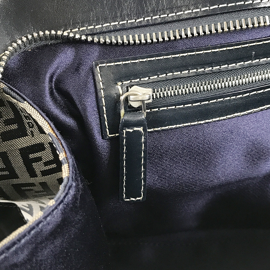 フェンディ ショルダーバッグ