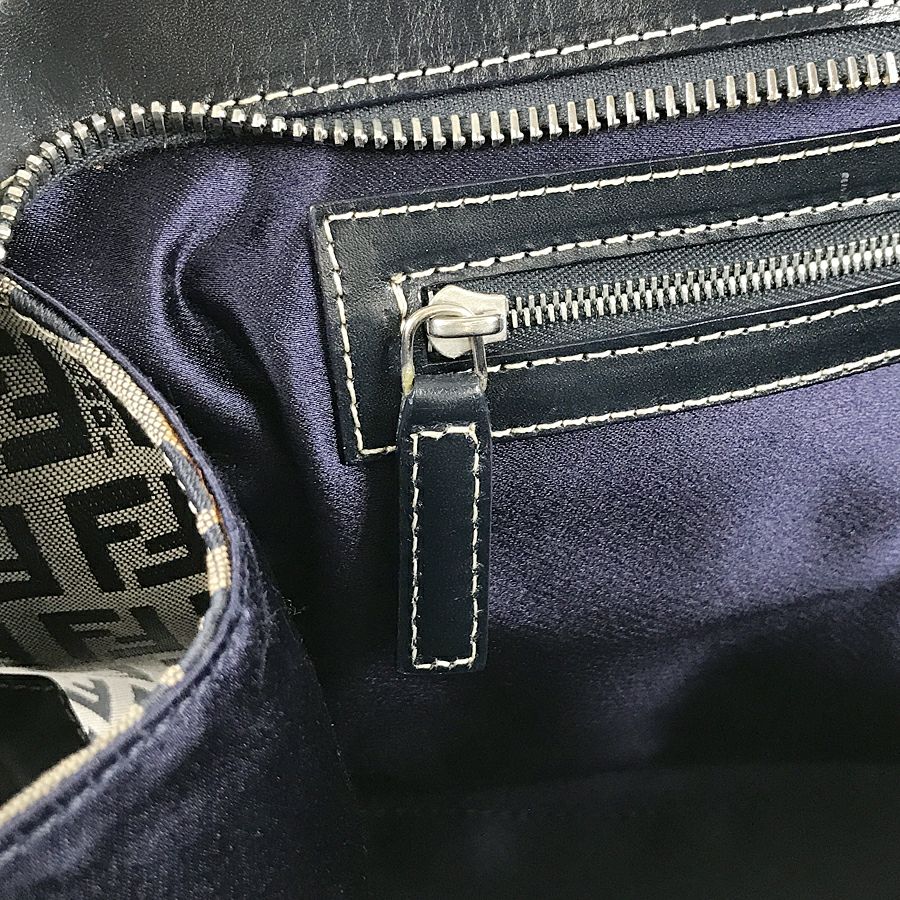 フェンディ ショルダーバッグ