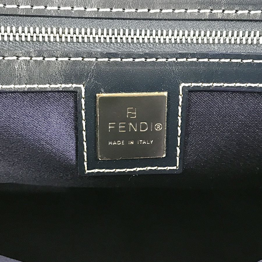 フェンディ ショルダーバッグ