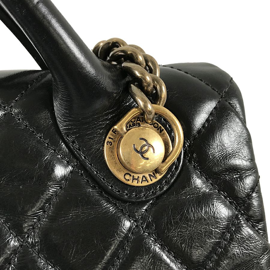 シャネル ショルダーバッグ