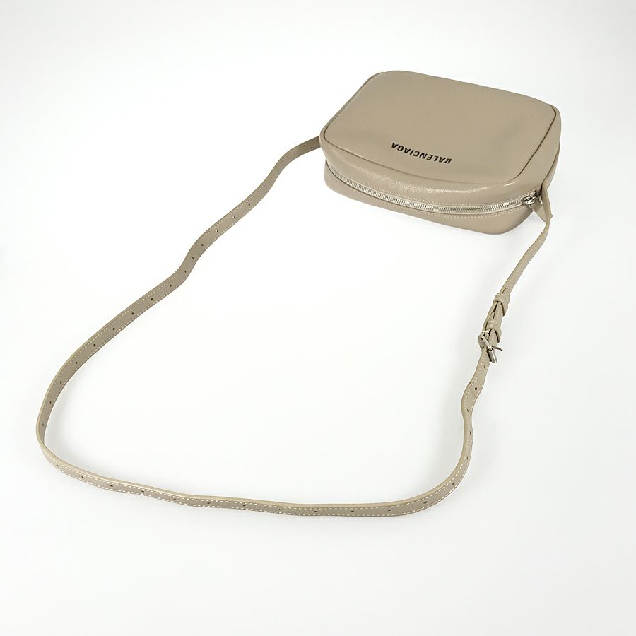 バレンシアガ ショルダーバッグ