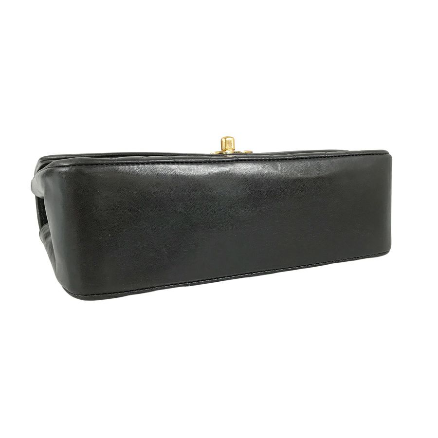 シャネル ショルダーバッグ