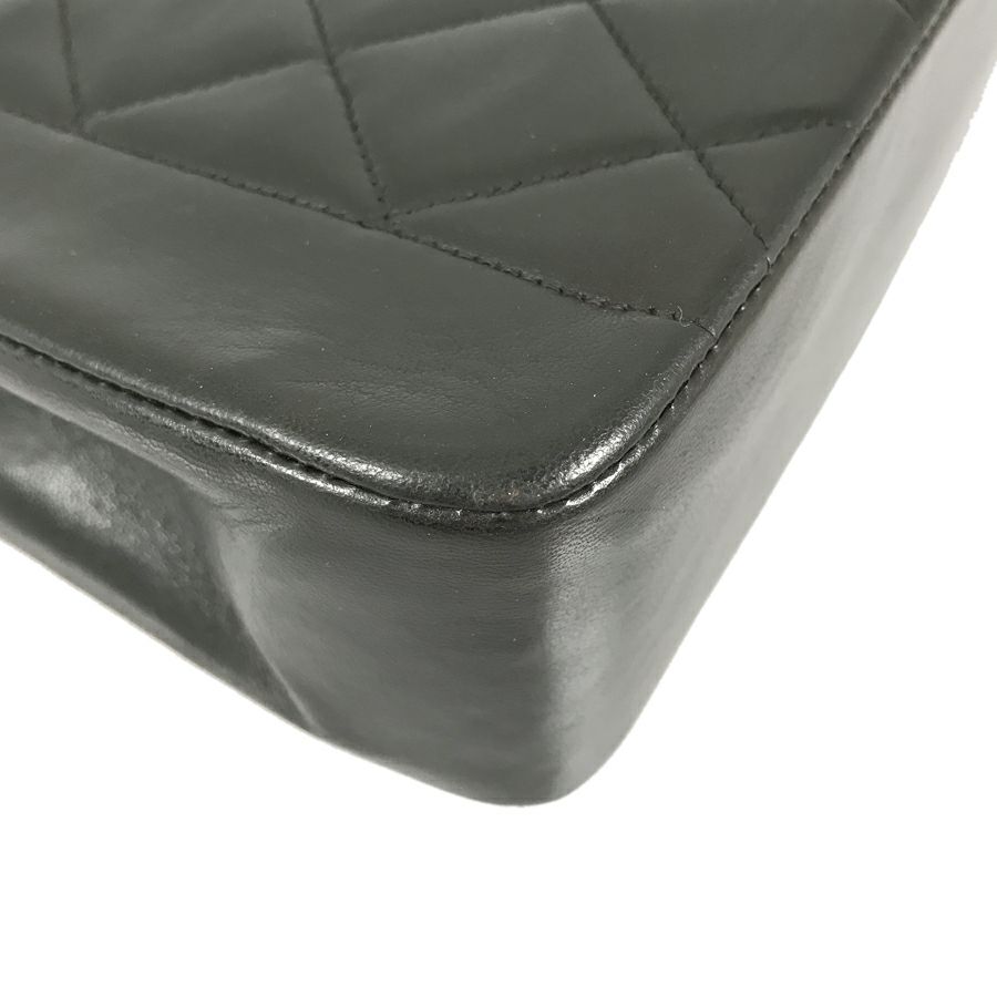 シャネル ショルダーバッグ