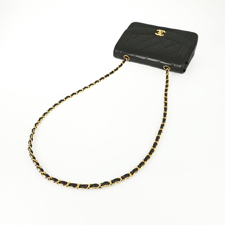 シャネル ショルダーバッグ