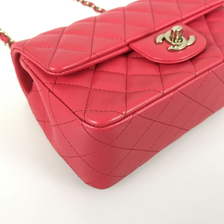 シャネル ショルダーバッグ