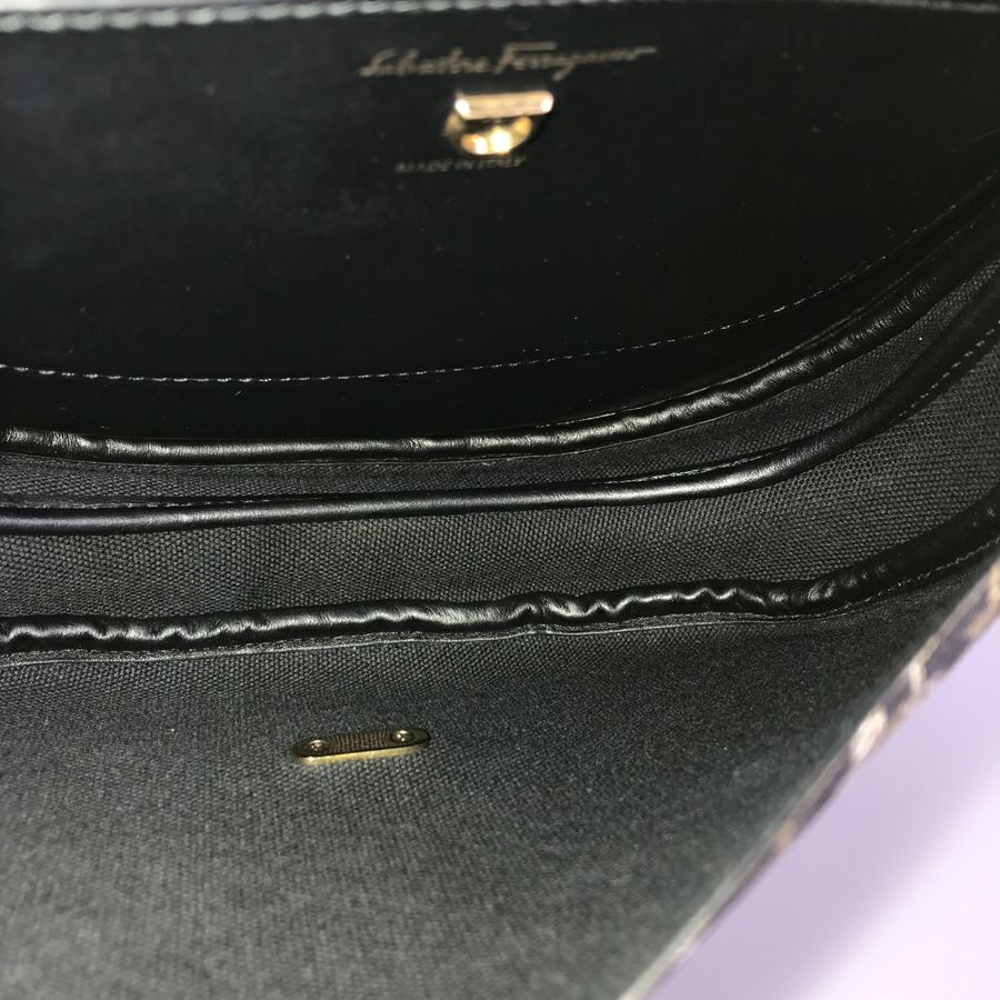 サルヴァトーレフェラガモ ショルダーバッグ