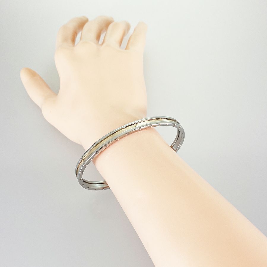 ブルガリ バングル